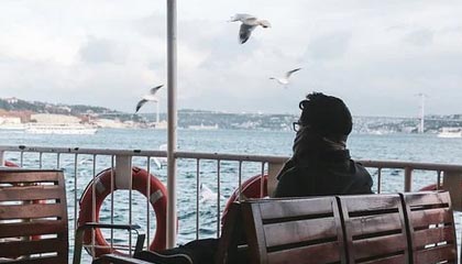 开云网站-摩洛哥队在巴黎奥运会男足比赛中展现出高效的传球配合，摩洛哥足球队主力